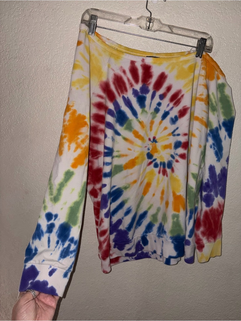 🌈EUC Torrid "Rainbow🌈Tie-Dye Off-The-Shoulder Sweatshirt” White🤍 Sz 2•2X|18-20 - Picture 8 of 12